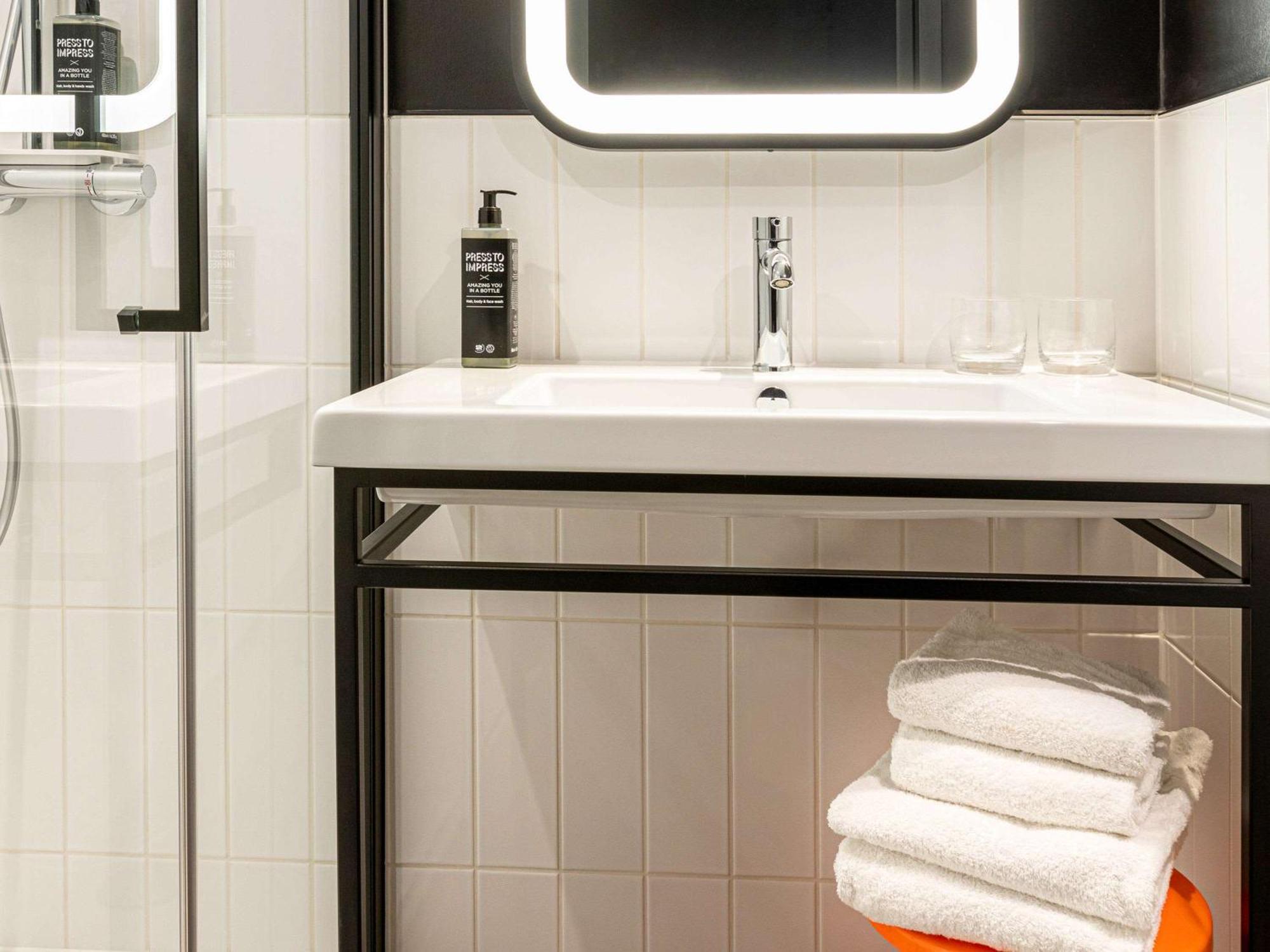 Ibis Styles Paris Villejuif Exterior foto